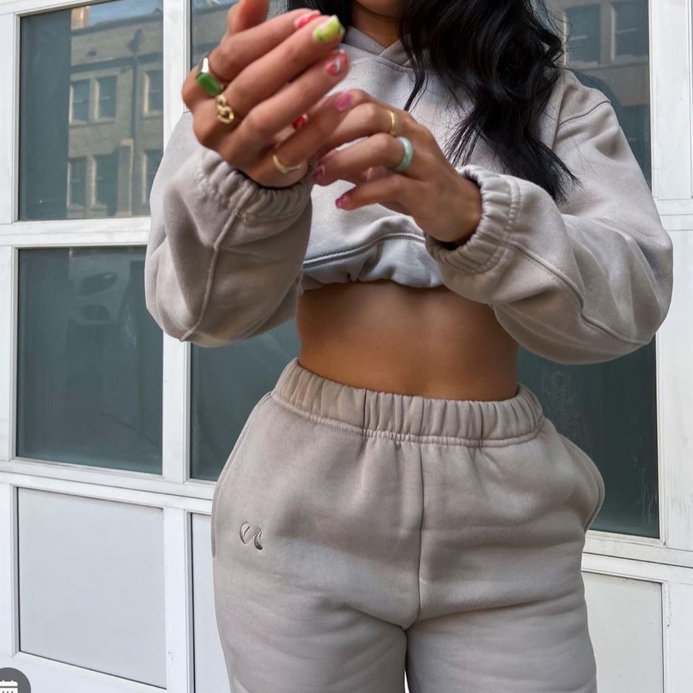 Undressed Official Cropped Set - image 1